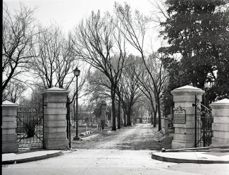 View of the Oak St. entrance to the Nashville City Cemetery